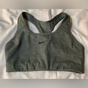 WOMENS NIKE SPORTS BRA SEE DESCRIPTION FOR MEASUREMENTS